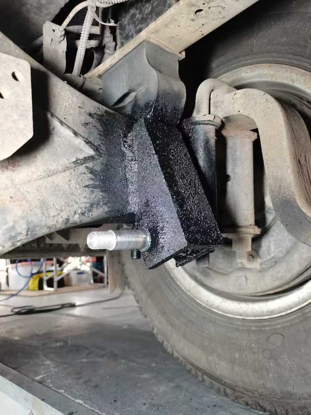 手調(diào)氮氣減震