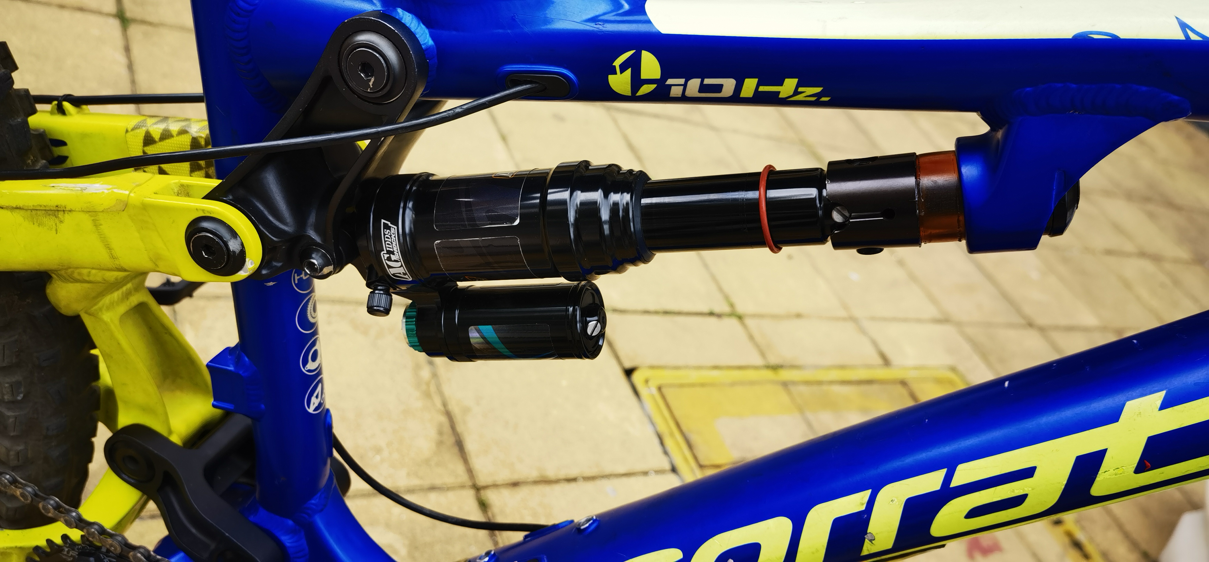 AGSHOCKS后胆避震