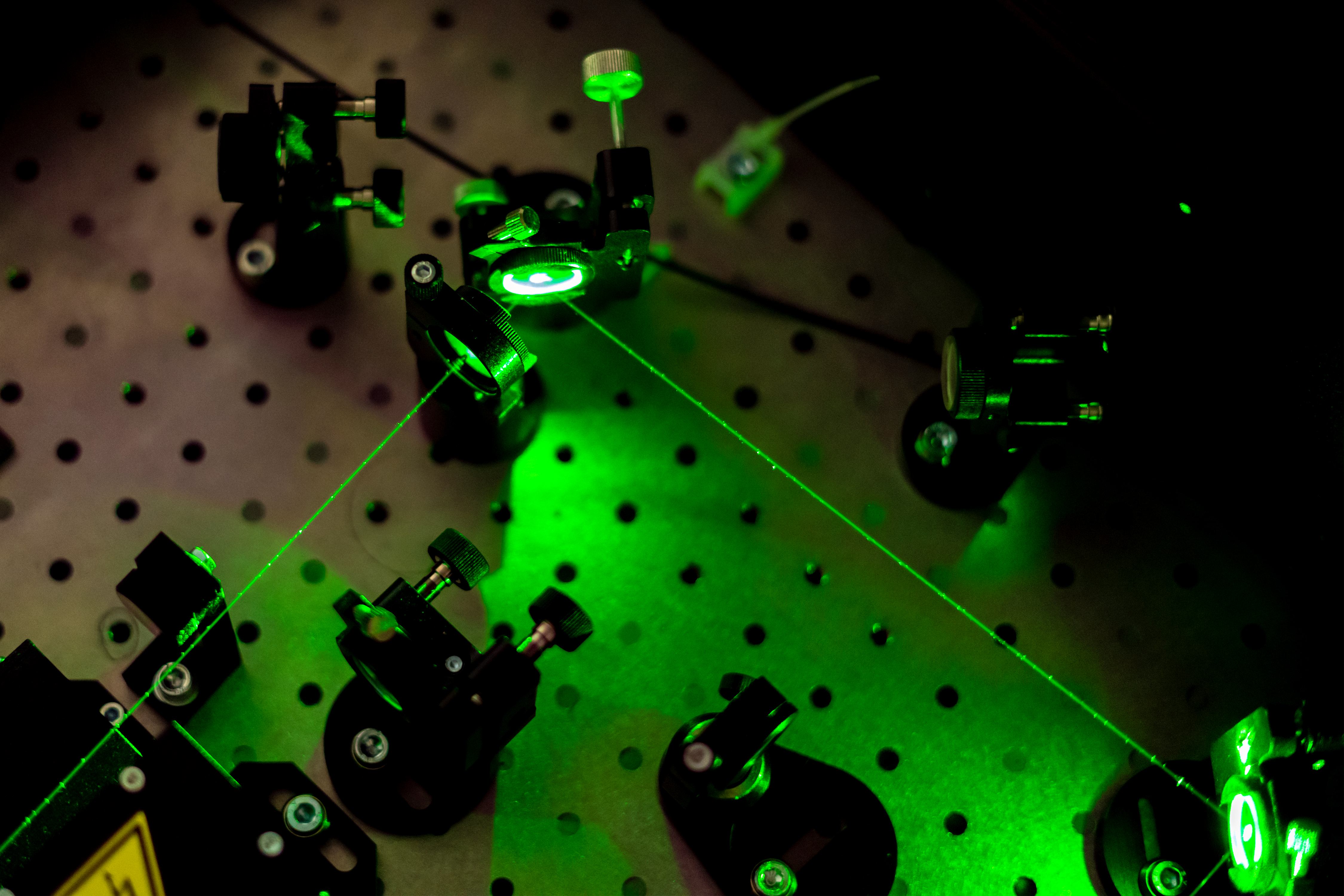 精密制造的“光動力”——激光器生產為何離不開嚴苛環境