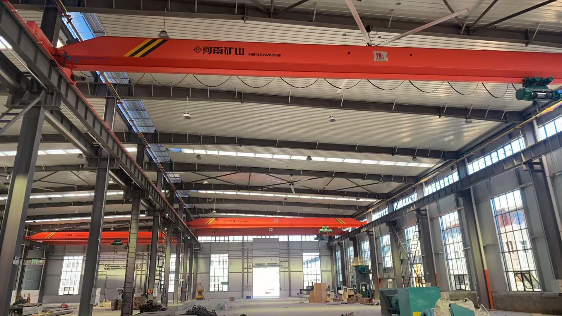 一臺(tái)工業(yè)大風(fēng)扇，如何讓萬平車間體感直降8℃？三年電費(fèi)省出一臺(tái)車！