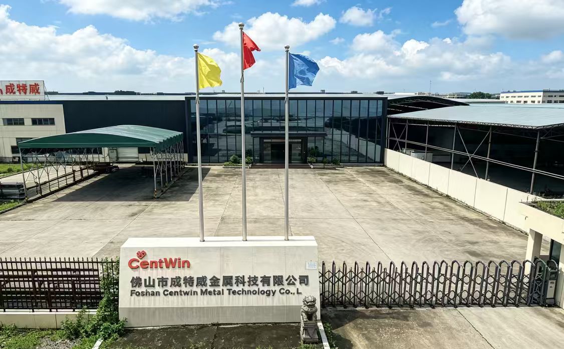 成特威：铝单板定制加工的技术积累与全流程服务解析