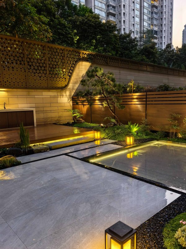 廣州市天河匯景新城梁總別墅花園完成效果。