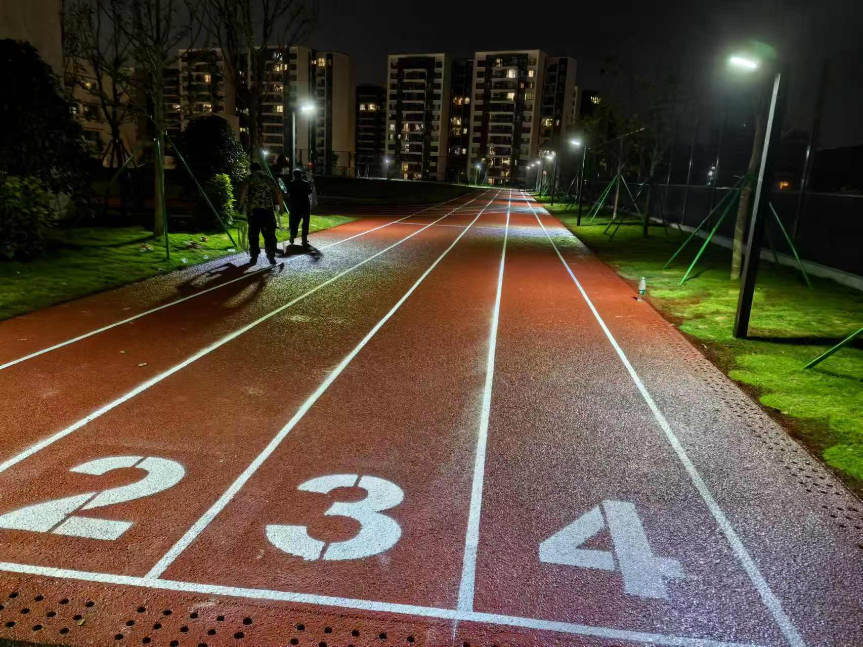 廣州全塑型跑道-廣東雙贏體育