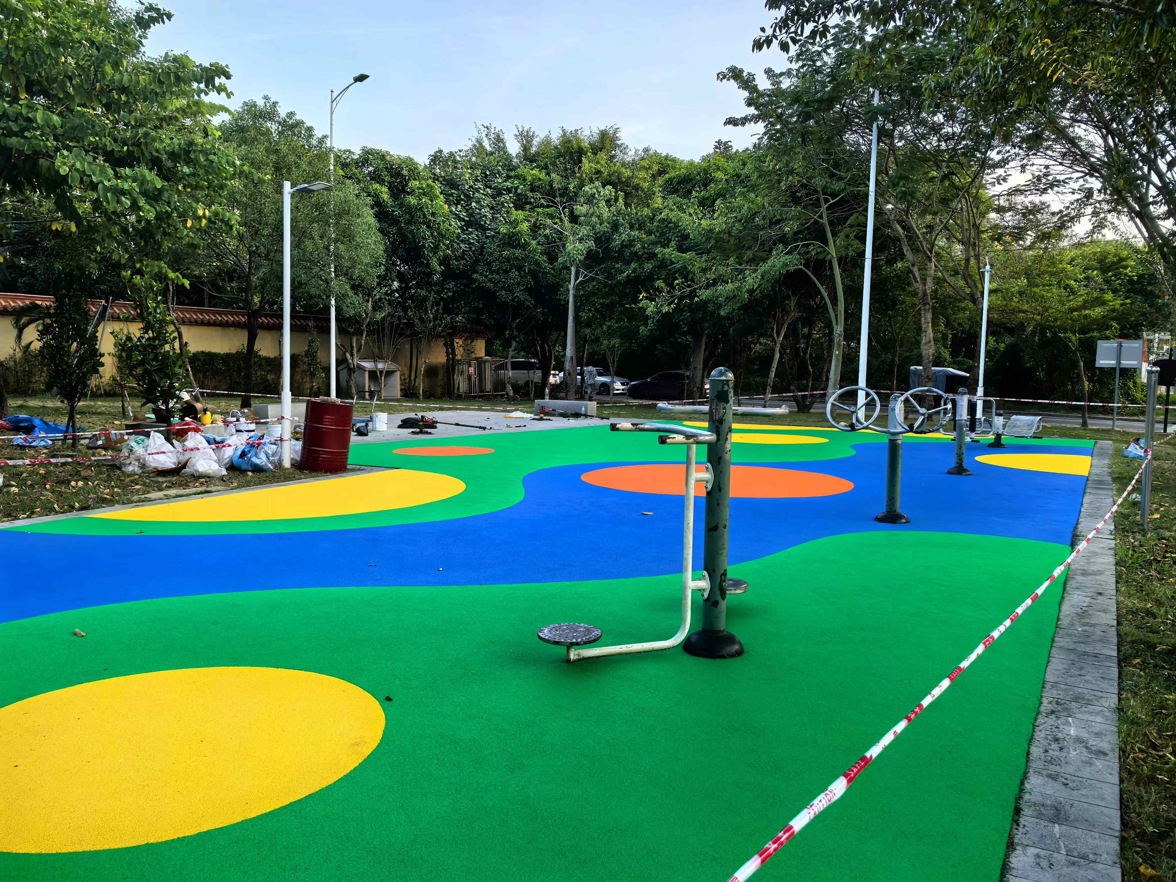 深圳大鵬-公園EPDM健身區(qū)完工...