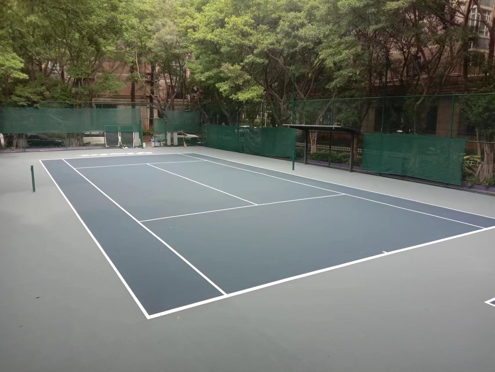 廣東廣州怡新花園小區(qū)丙烯酸網(wǎng)球場