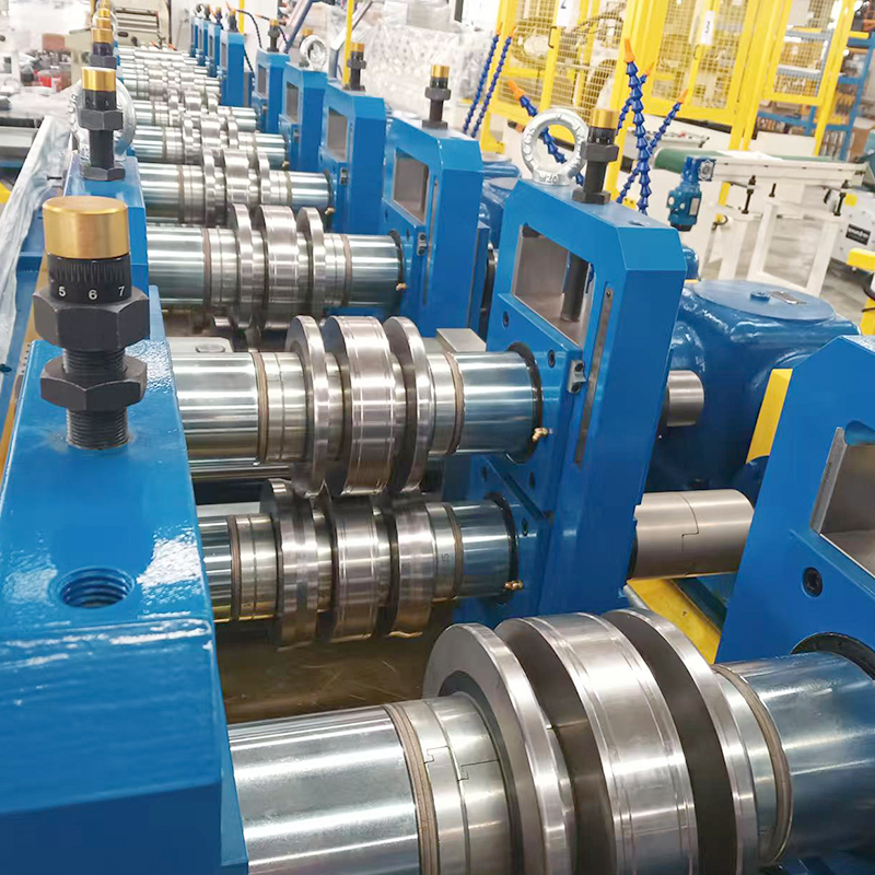 高速全自動(dòng)C型冷彎型機(jī)