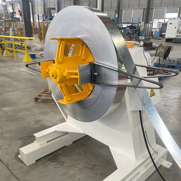 上海伺華高速U型全自動(dòng)輕鋼龍骨機(jī)