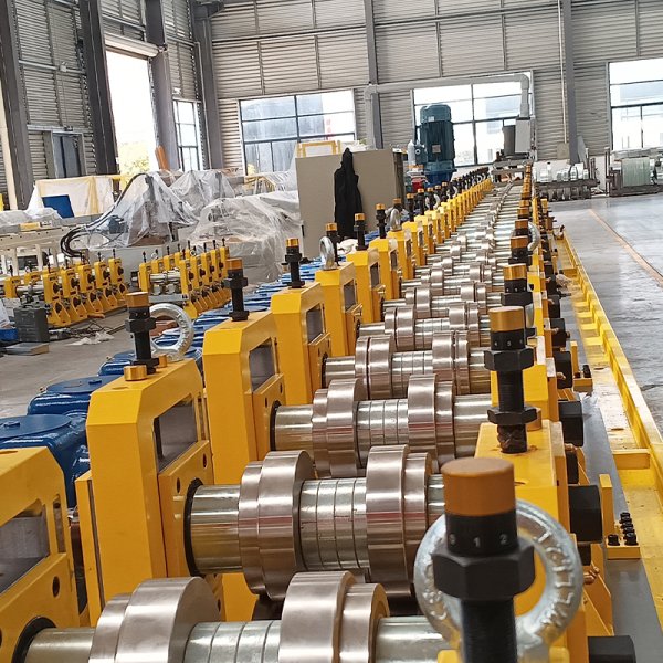 高速全自動(dòng)抗震支架冷彎成型機(jī)