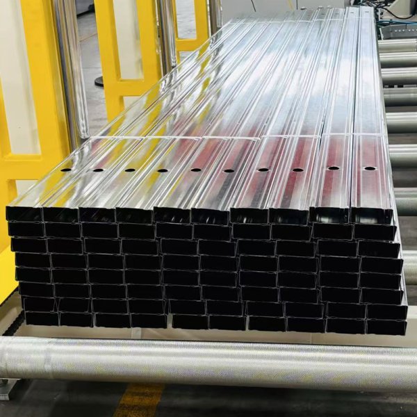 上海伺華-全自動打包機生產(chǎn)線