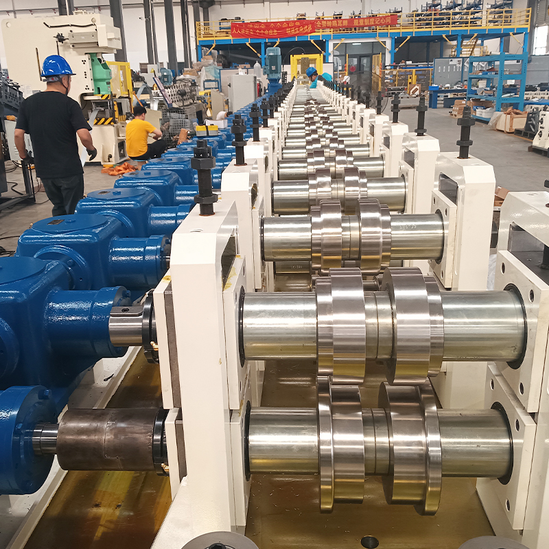 非標(biāo)定制冷彎成型設(shè)備