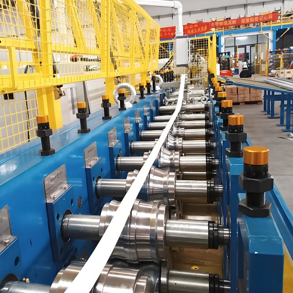 T型輕鋼烤漆龍骨機(jī)供應(yīng)商上海伺華