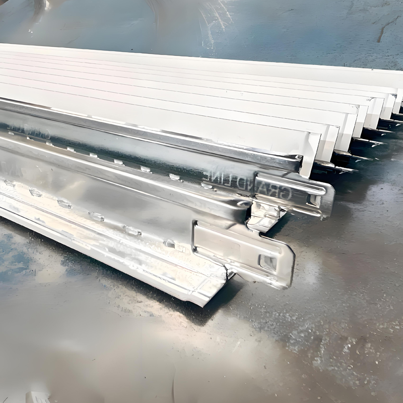 T型輕鋼烤漆龍骨機(jī)供應(yīng)商上海伺華