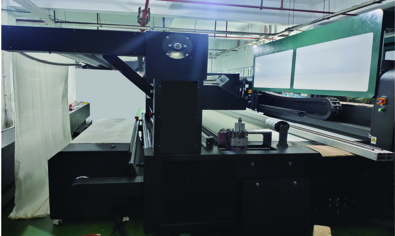 恒張力對邊進布裝置