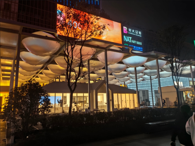 電動推拉雨棚報價單 深圳市深光膜技術供應