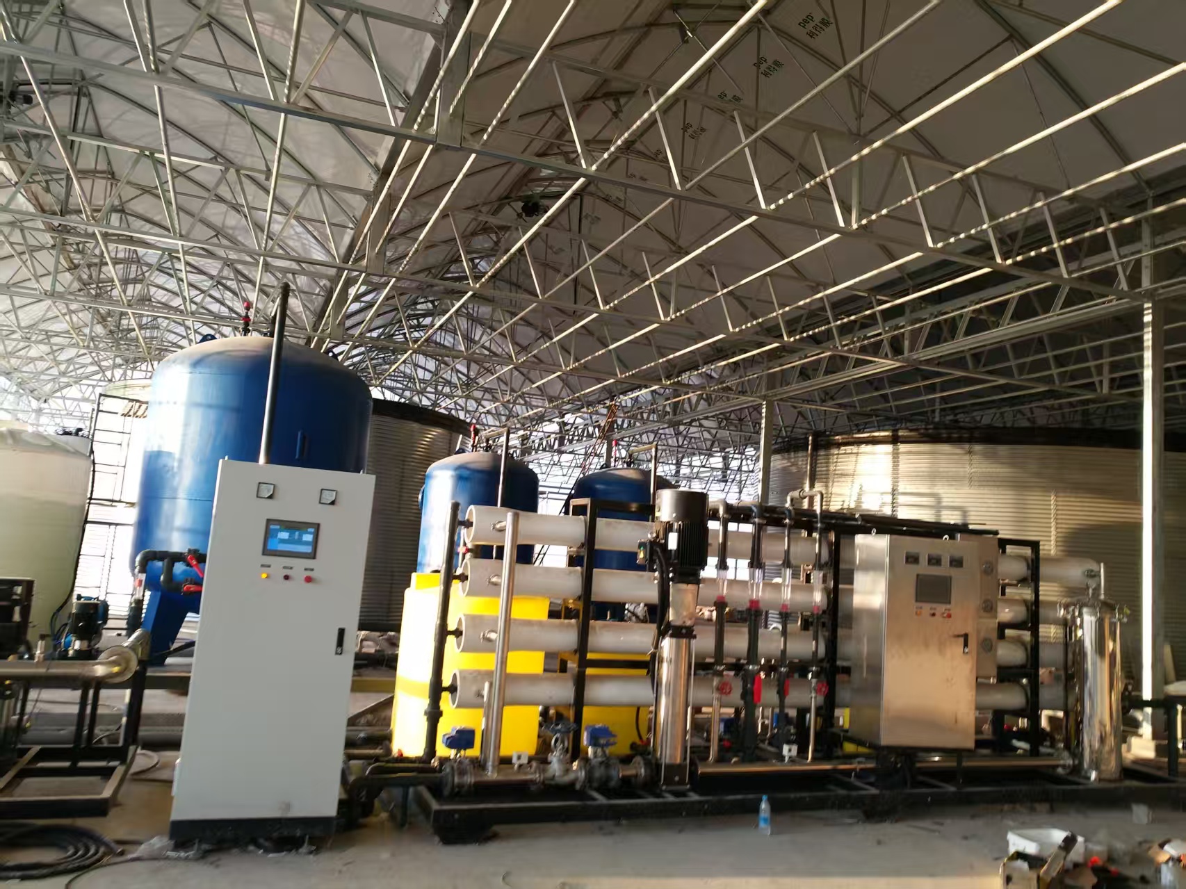 純水設備廠家介紹雙級反滲透EDI超純水設備能夠滿足高標準用水需求