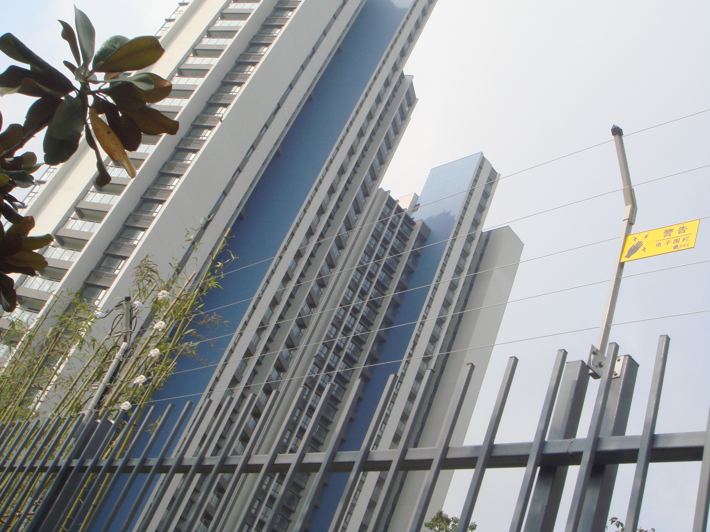 脈沖電子圍欄設(shè)計方案之受力桿和中間桿