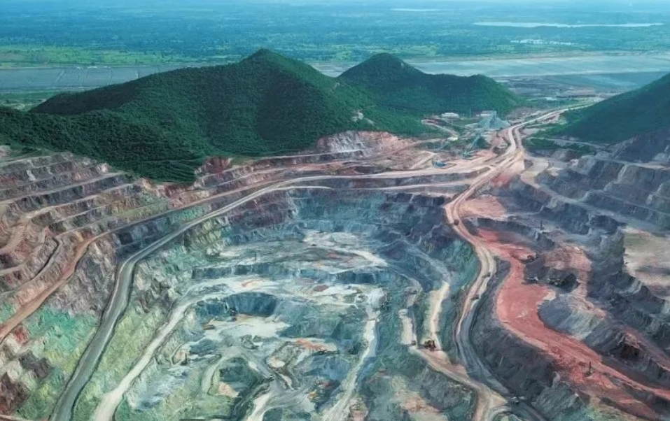 礦山裸露高陡邊坡生態修復技術