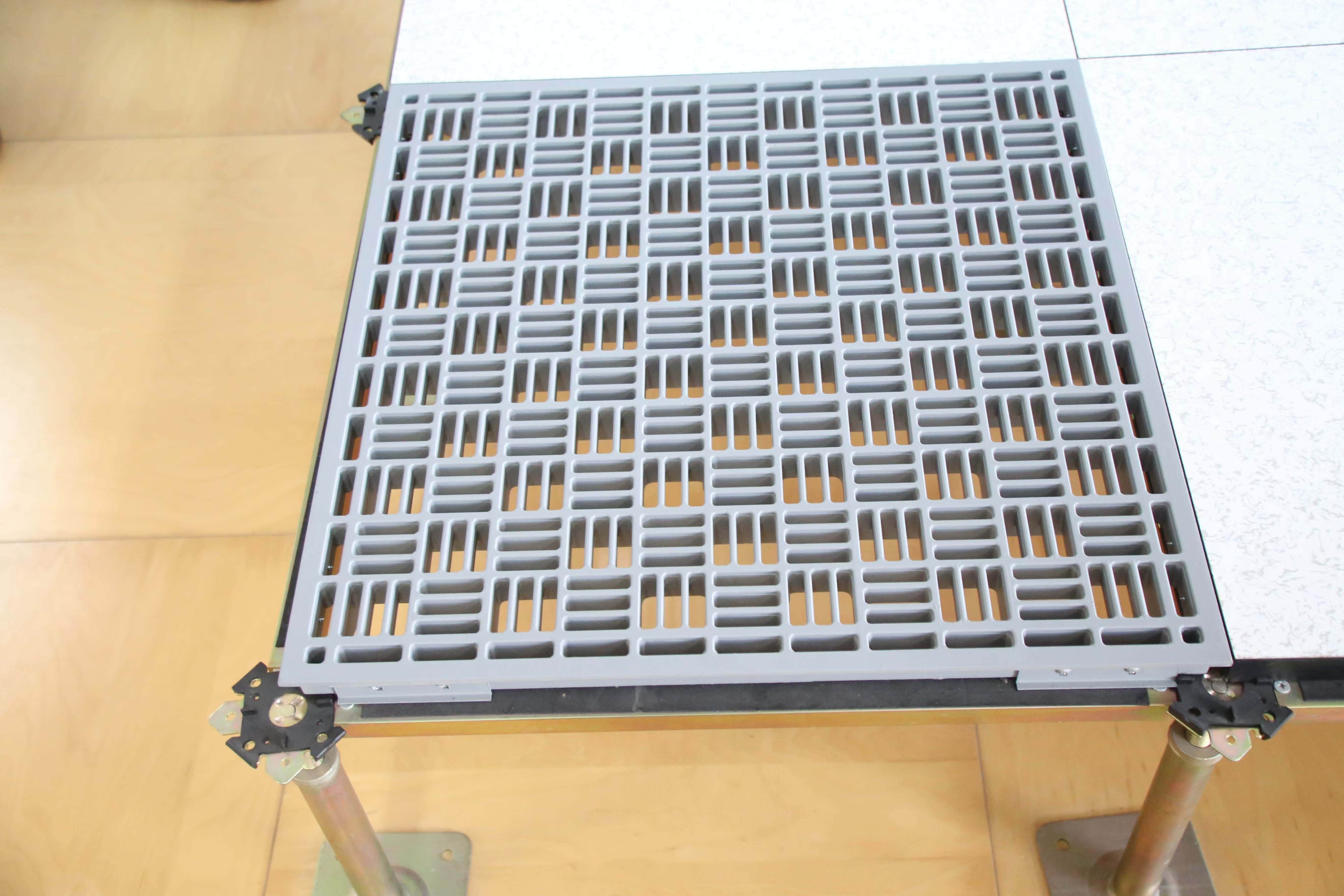 鋁合金格柵板，室內(nèi)吊頂裝修的很好材料