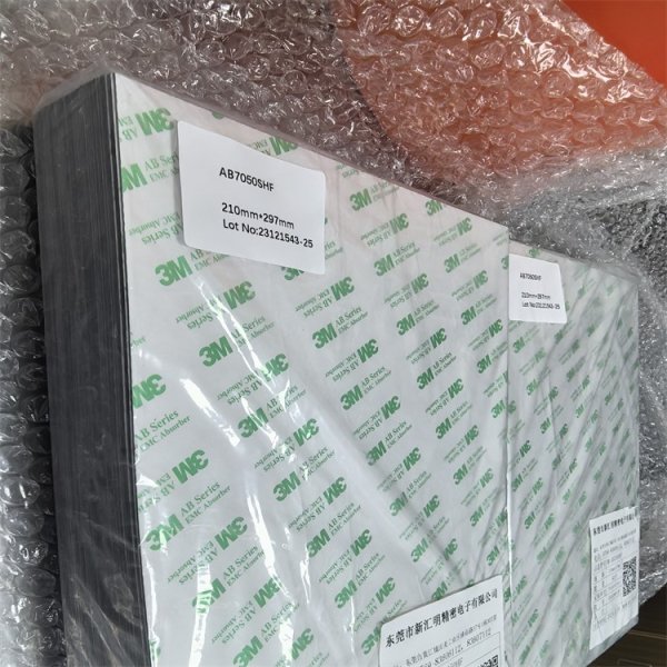 3M? 吸波材料 AB7050HF, 210 毫米 x 297 毫米 x 0.55T