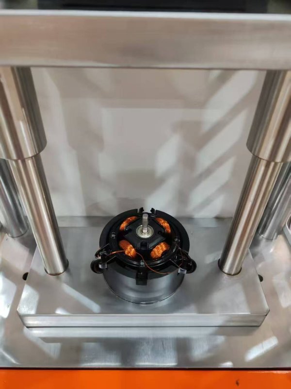 無刷電機成品入軸承機