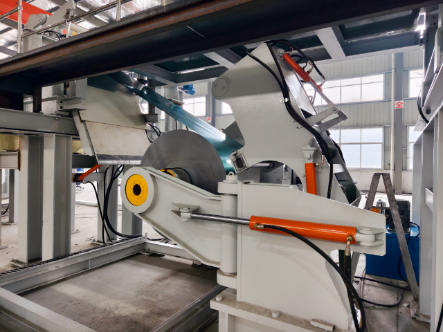 河北環(huán)保覆膜鐵機報價 客戶至上 江陰市新宏吳自動化設(shè)備供應(yīng)