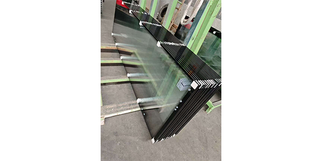 附近的體育館看臺夾膠玻璃透光率