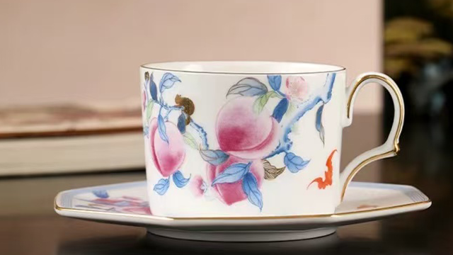 現(xiàn)代化陶瓷杯具加工廠,陶瓷杯具