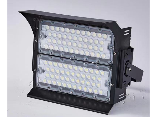 江苏节能网球场灯品牌 湖北昌远体育设施工程供应