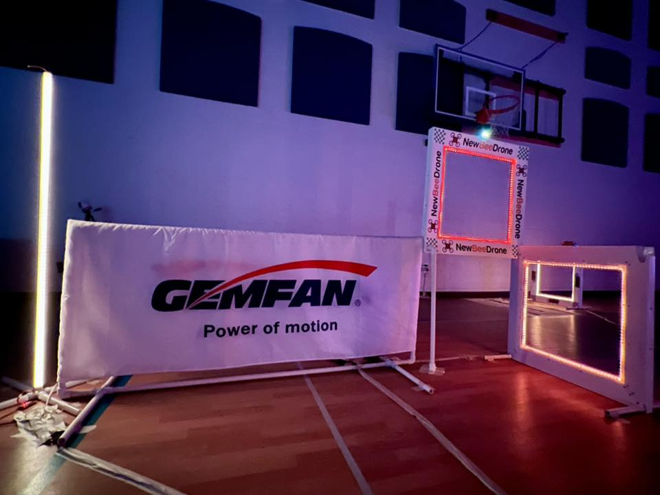 F6b9339996e6ce0e68eb8c3c74c80b78