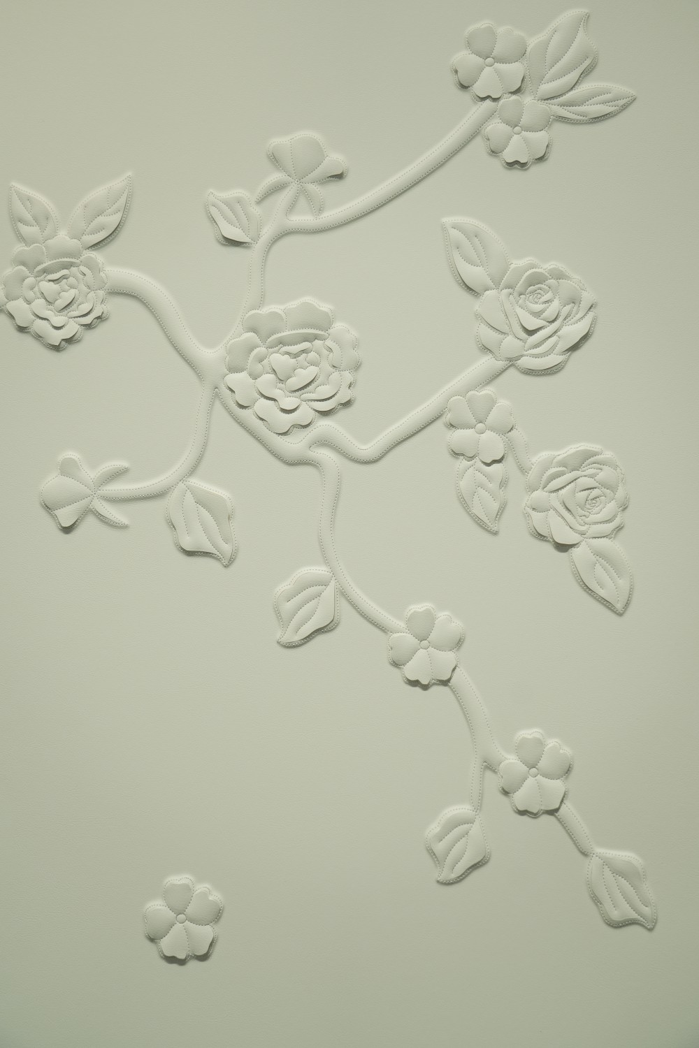 3D Carved Floral Leather Hard Wall Panel, Curved‑Compatible Cut‑Out Flower Wall Panel for Luxury Accent Wall