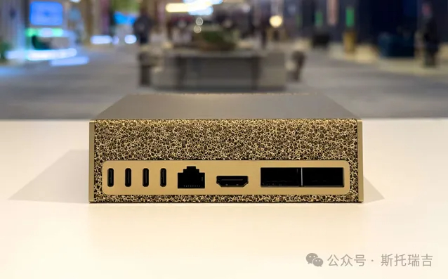 個(gè)人跑大模型，英偉達(dá)在CES上推出最小的AI超級(jí)計(jì)算機(jī)Project DIGITS