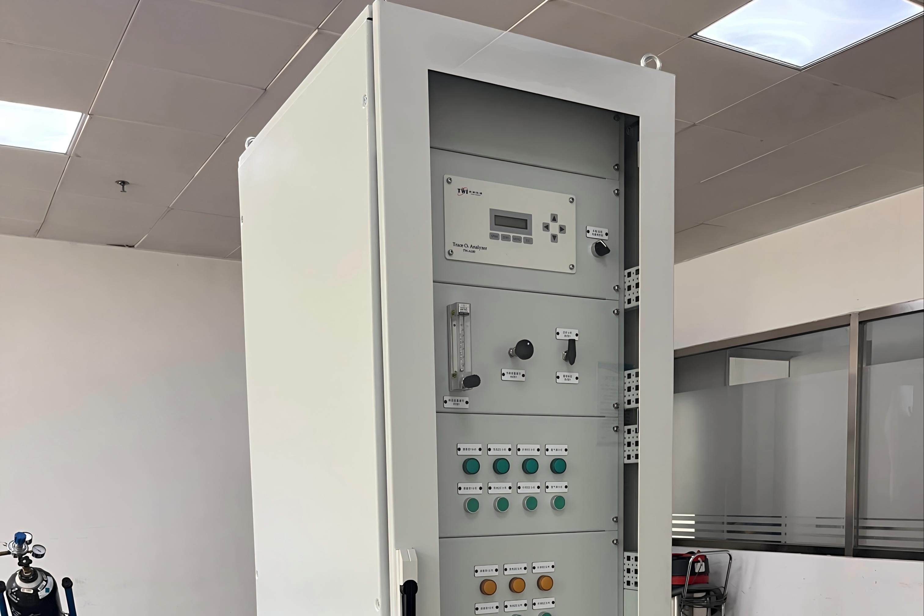 上海某釬焊爐企業(yè)氧氣分析系統(tǒng)應(yīng)用現(xiàn)場(chǎng)