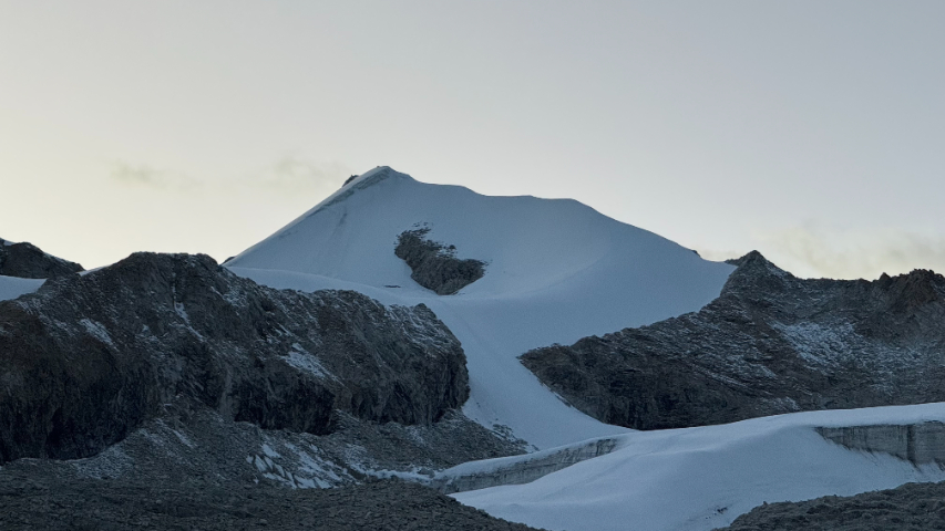 启孜峰奥索卡登山训练营