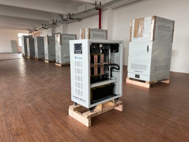 青島100kw穩(wěn)壓器廠家 創(chuàng)新服務(wù) 常州創(chuàng)穩(wěn)電氣供應(yīng)