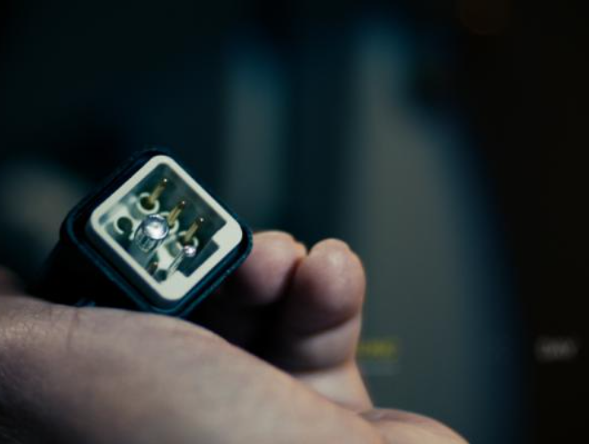 TE Connectivity Corporation(“TE”)與上海西埃電器有限公司(“西埃電器”)于[2022-09-15]訂立股權轉讓協議