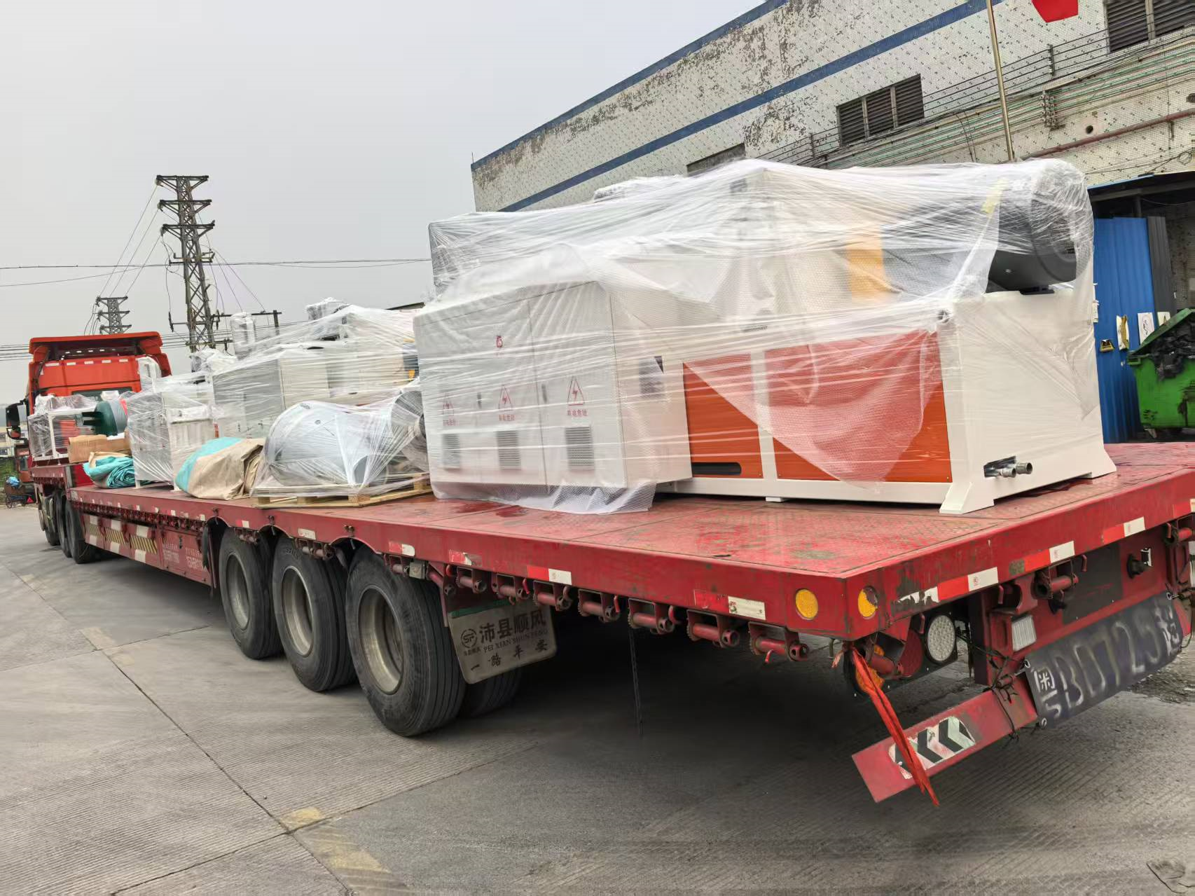 巴特PVC管材挤出机选型指南:从材料特性到设备配置的技术解析 巴特PVC管材挤出机选型指南:从材料特性到设备配置的技术解析