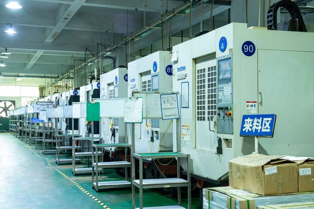 龙旺五金CNC加工：精密智造的领航者，赋能高效制造业升级​