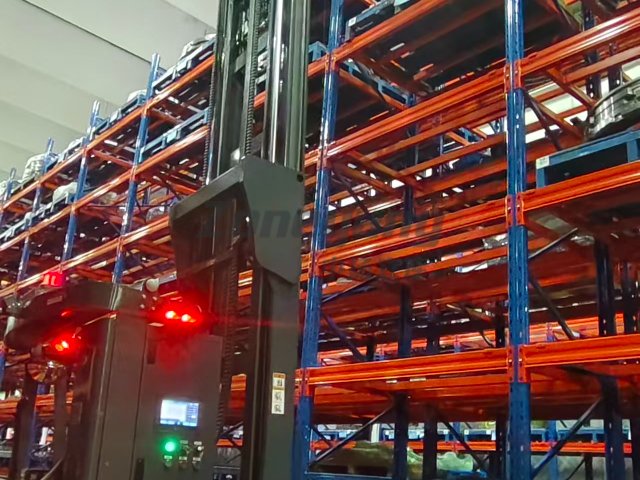 扬州叉车式搬运机器人,搬运机器人