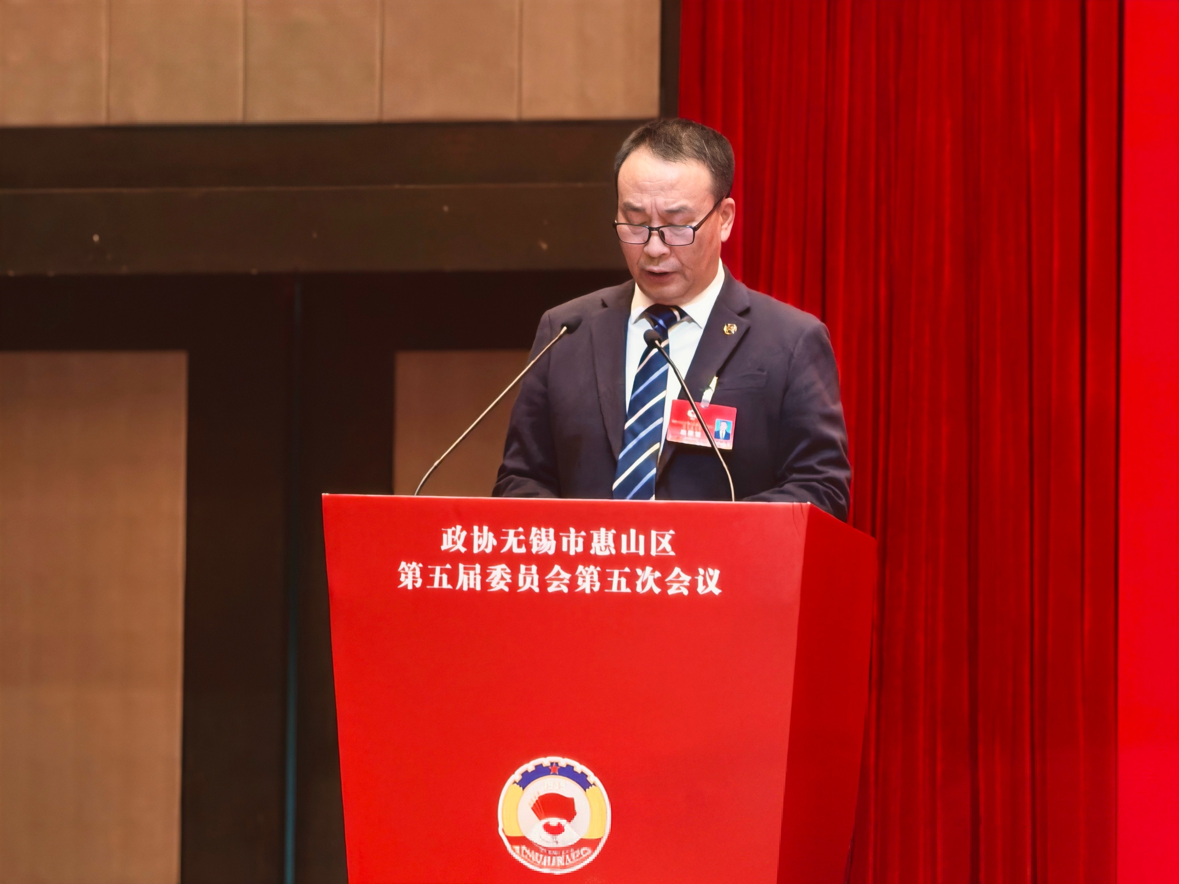 盛寶嘉科技董事長李錫興在惠山區(qū)政協(xié)會議建言 推動中小企業(yè)特色產(chǎn)業(yè)集群發(fā)展