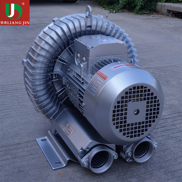 5.5KW高壓鼓風(fēng)機(jī)2.jpg