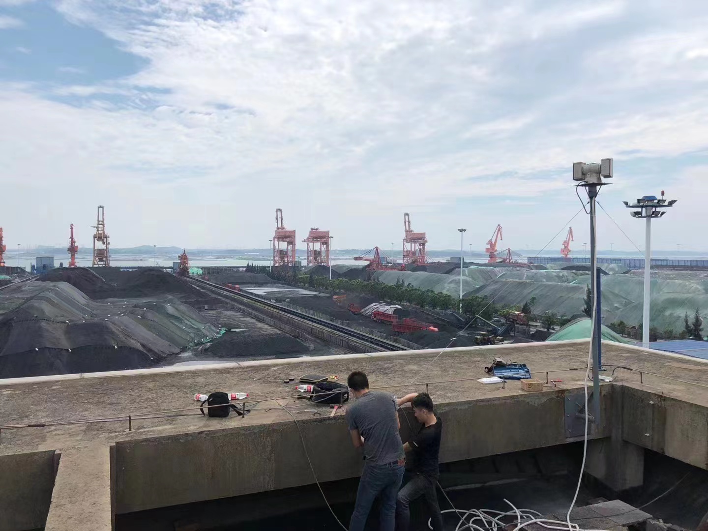 透霧監(jiān)控攝像機