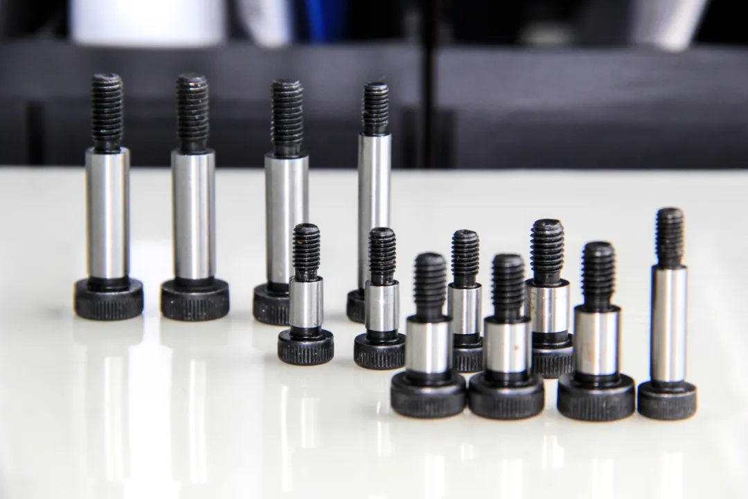 如何選擇合適的螺栓：塞打螺栓與普通螺栓的對比