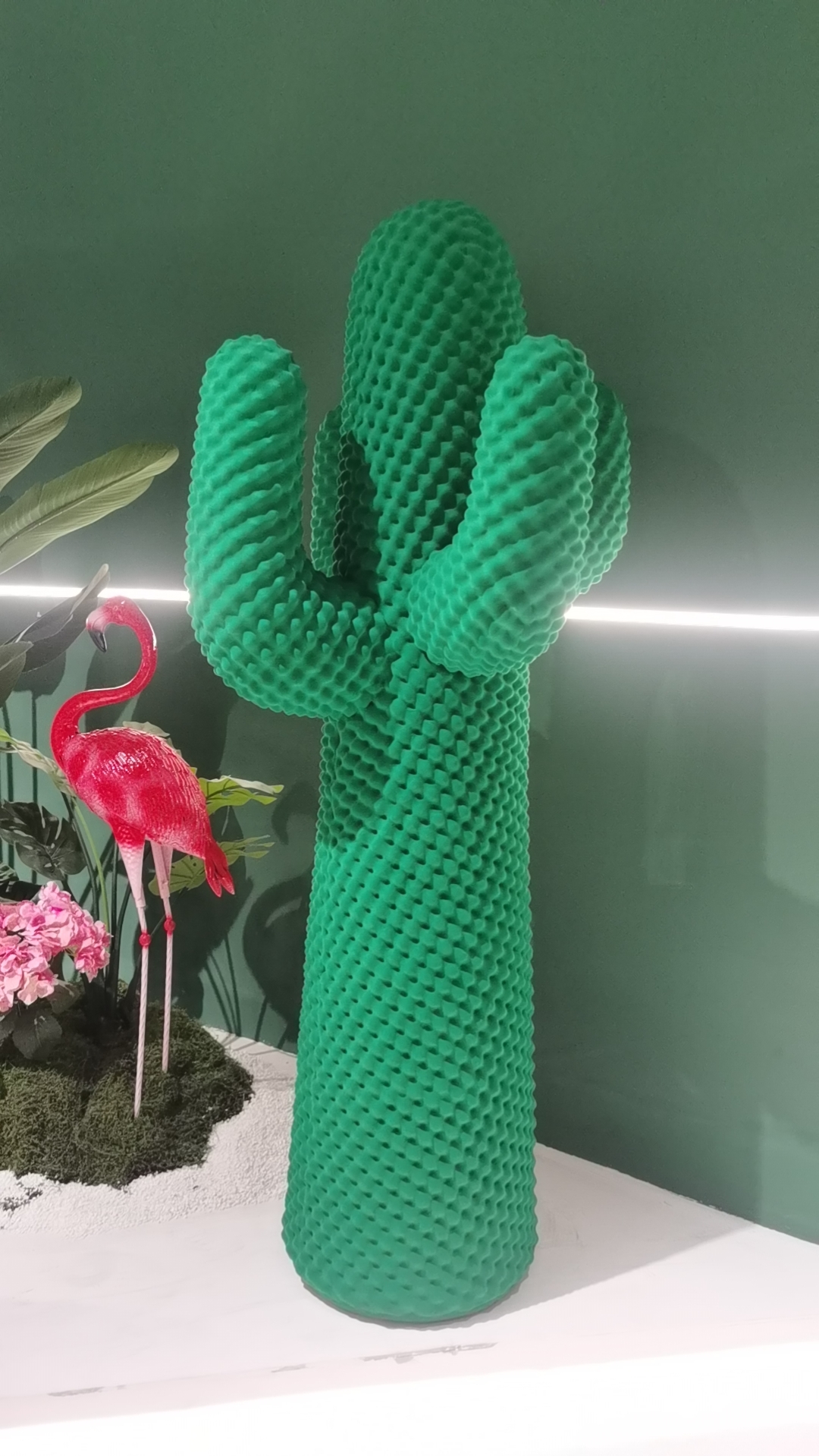 植絨工藝品：仙人掌