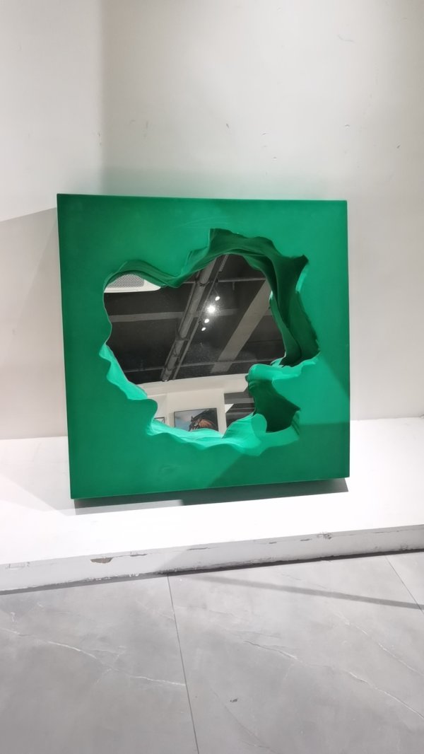 植絨工藝品：魔鏡