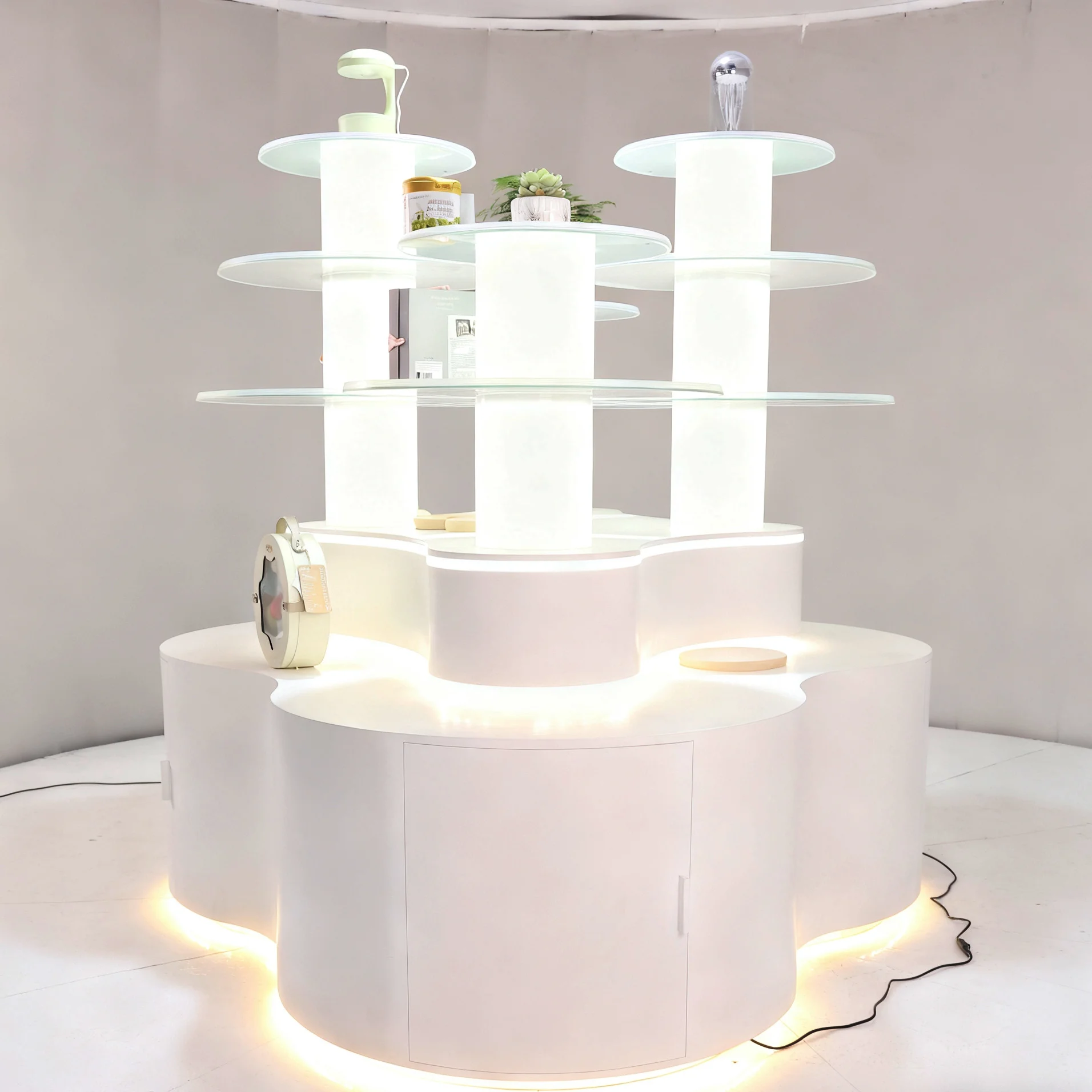 Rotating Display Cabinet China Factory Supplier
