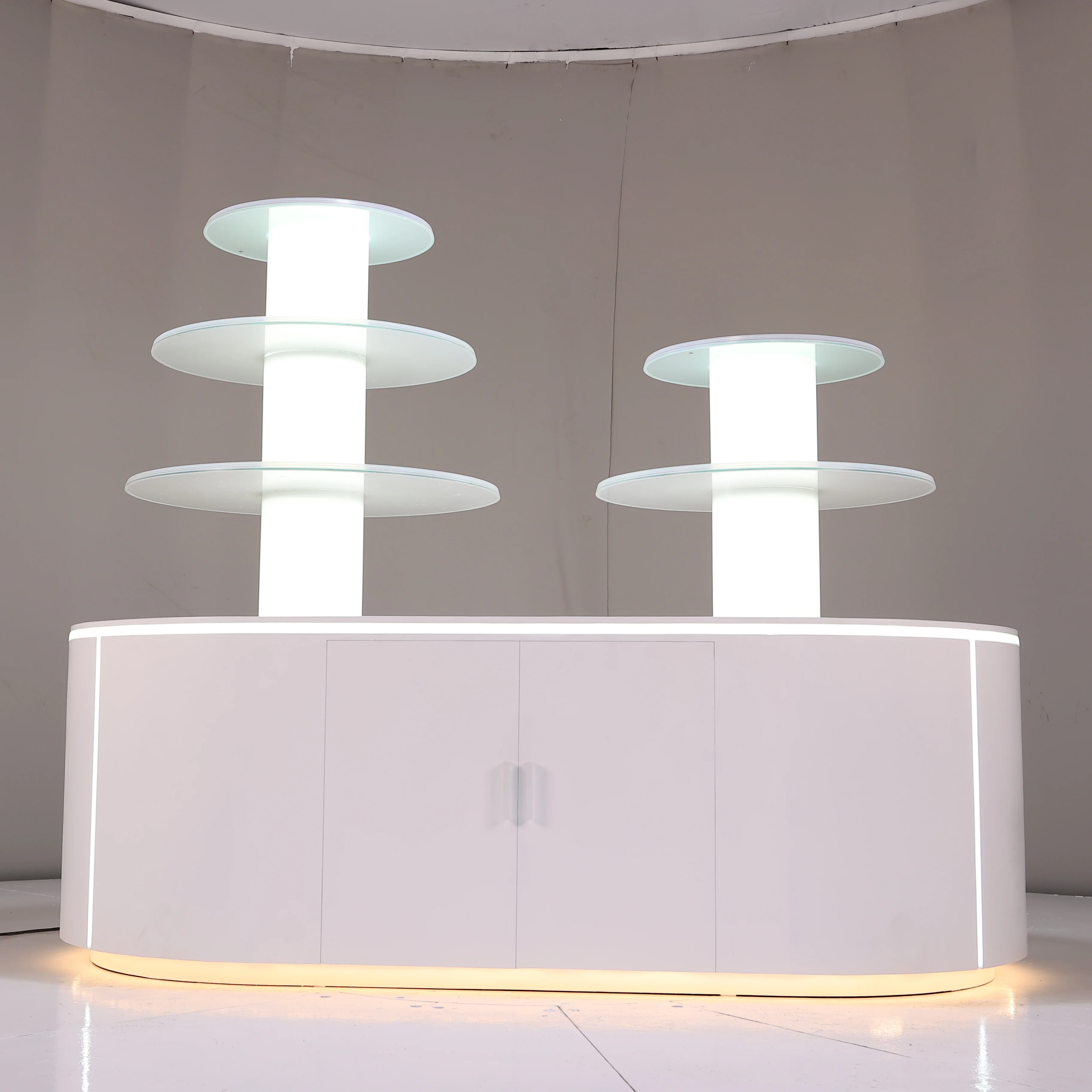 Rotating Triangular Exhibit Electric Rotating Exhibition Stand Manufacturer China