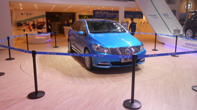 深圳汽车展示旋转台设备厂家