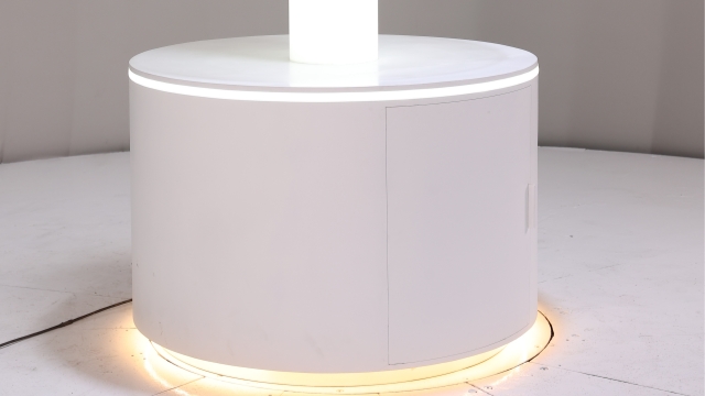 广东多层旋转展台哪家靠谱,商品展示