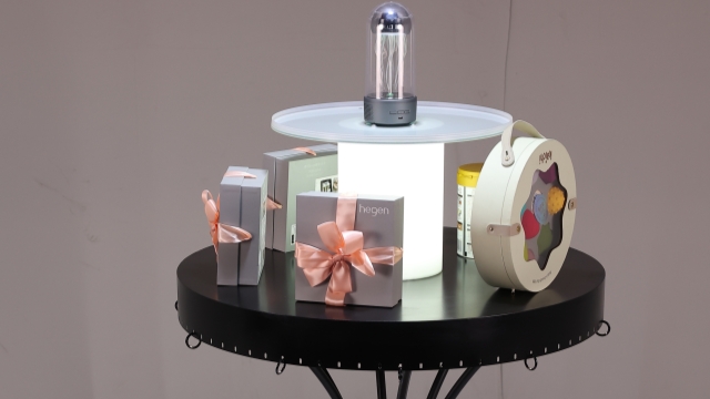 深圳展览旋转平台供应商,商品展示