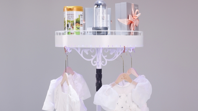 浙江旋转升降展台定制厂家,商品展示